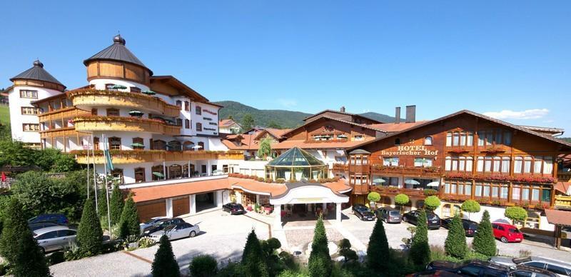 רימבאך Wellness Hotel Bayerischer Hof מראה חיצוני תמונה
