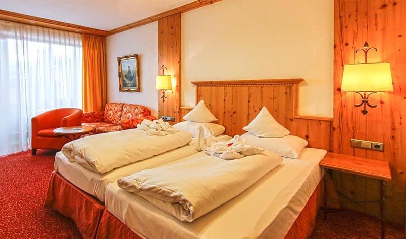 רימבאך Wellness Hotel Bayerischer Hof מראה חיצוני תמונה