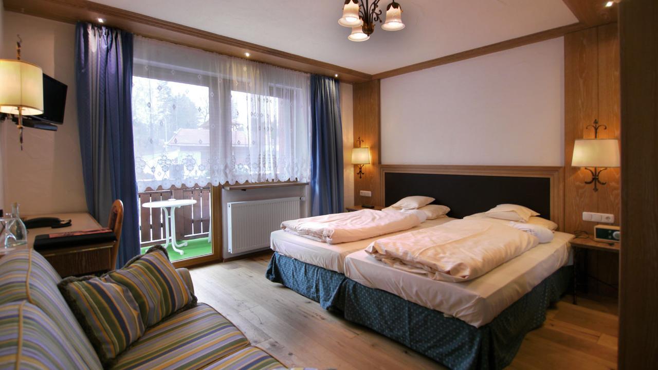 רימבאך Wellness Hotel Bayerischer Hof מראה חיצוני תמונה