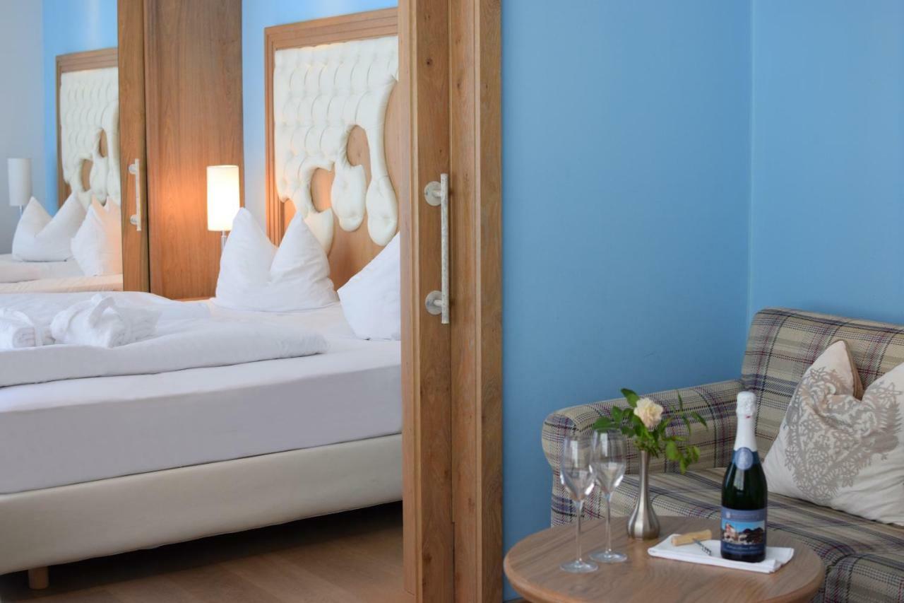 רימבאך Wellness Hotel Bayerischer Hof מראה חיצוני תמונה